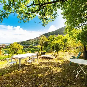Chiavari Cozy Apartments In Villa With Shared Garden & Parking , Chiavari Italia
